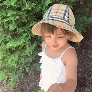 burberry kids hat